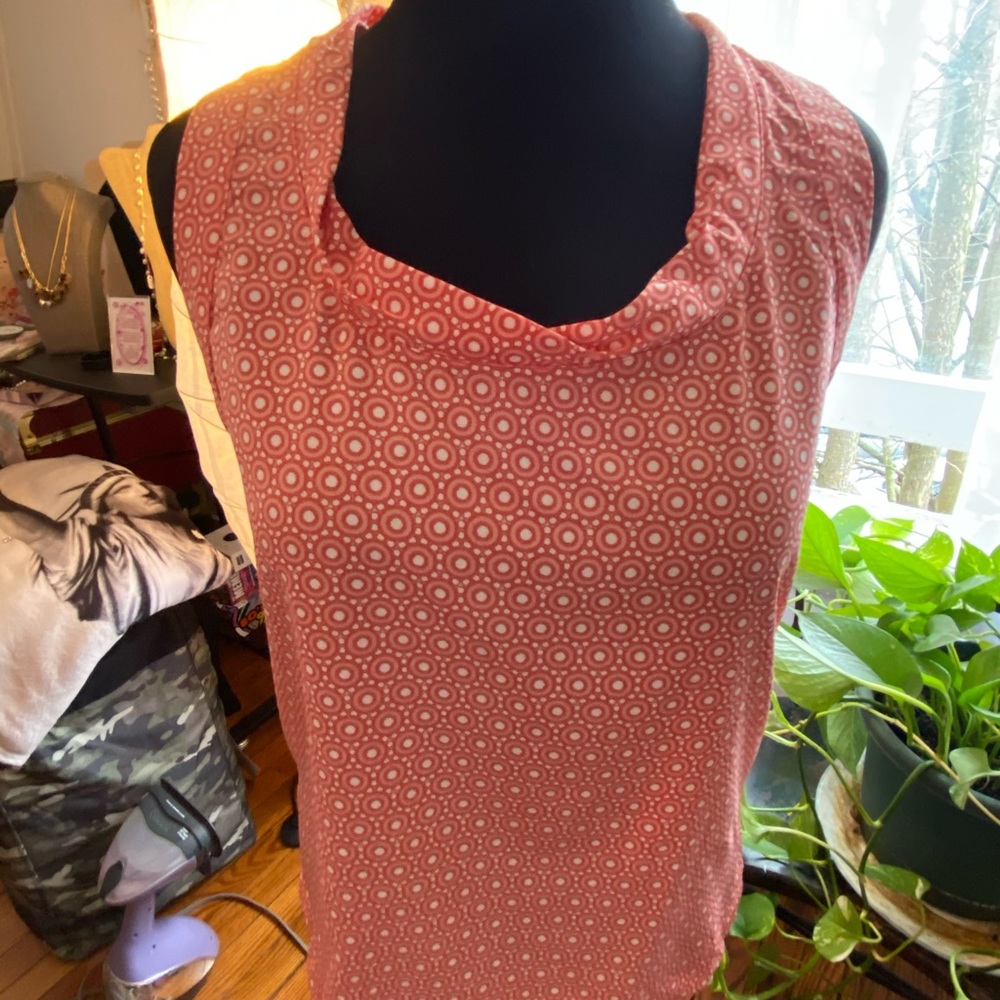 Joe Fresh Ladies shell.